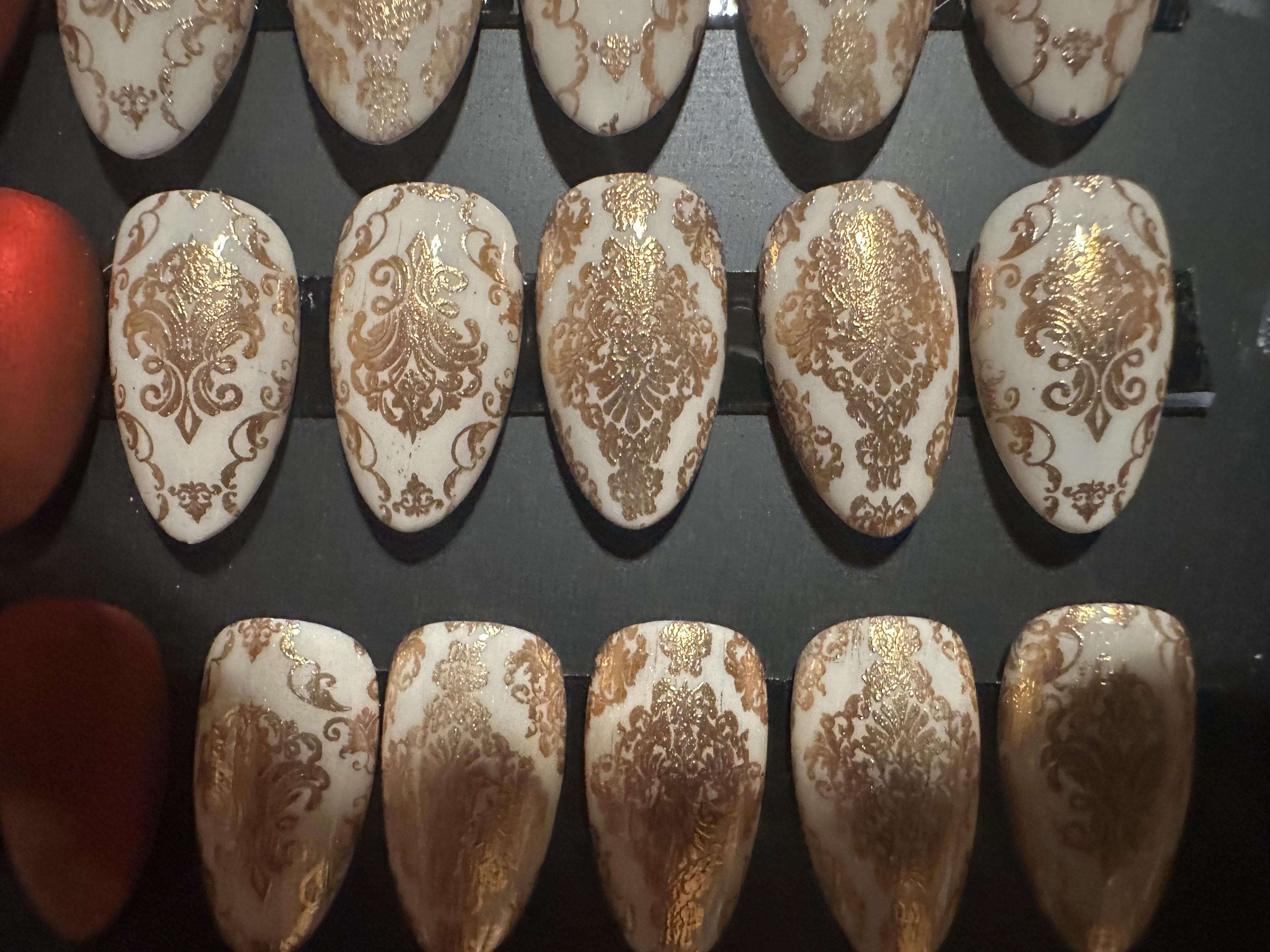 Gold damask pattern royal renaissance nails